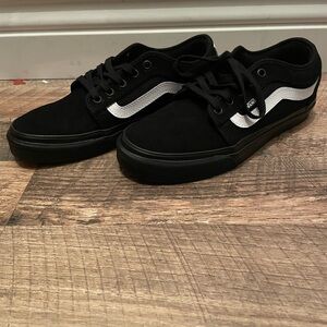 Vans all black skate shoes